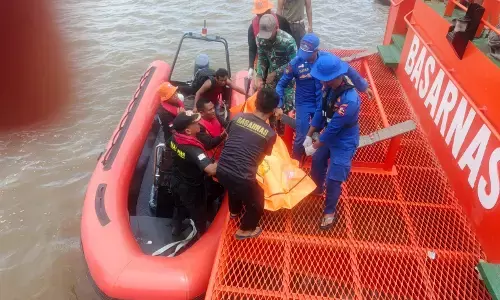 Pos SAR Tanjung Balai Asahan evakuasi ABK meninggal dunia saat melaut di Perairan Asahan Pos SAR Tanjung Balai Asahan evakuasi ABK meninggal dunia saat melaut di Perairan Asahan