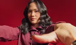 Sheryl Sheinafia hadirkan nuansa pop 80-an dalam Lepas Kendali