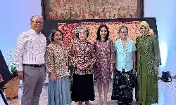 Pameran Nusawastra silang budaya ke-10 tampilkan wastra bertema bunga