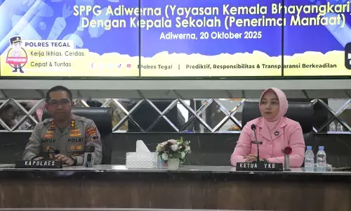 Polres Tegal tandatangan kesepakatan SPPG Adiwerna dengan kepala sekolah penerima manfaat MBG Polres Tegal tandatangan kesepakatan SPPG Adiwerna dengan kepala sekolah penerima manfaat MBG