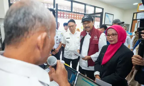 Tinjau Puskesos Sungai Jawi Luar Pontianak, Gus Ipul: Ujung tombak data dan layanan Tinjau Puskesos Sungai Jawi Luar Pontianak, Gus Ipul: Ujung tombak data dan layanan