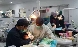 FKG UI sukses gelar bulan kesehatan gigi nasional FKG UI sukses gelar bulan kesehatan gigi nasional