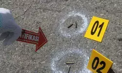 Peluru nyasar hantam rumah warga di Jakarta Barat Peluru nyasar hantam rumah warga di Jakarta Barat