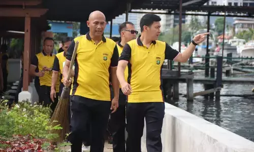 Polisi ajak masyarakat jaga keindahan laut dan dermaga Polisi ajak masyarakat jaga keindahan laut dan dermaga