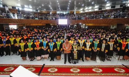 Wisuda periode 4 UKSW, Wali Kota Salatiga apresiasi peran UKSW ikut bangun ekonomi kota Wisuda periode 4 UKSW, Wali Kota Salatiga apresiasi peran UKSW ikut bangun ekonomi kota