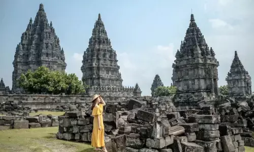 Kemenpar kampanyekan `Saatnya Liburan di #IndonesiaAja` untuk Nataru Kemenpar kampanyekan `Saatnya Liburan di #IndonesiaAja` untuk Nataru