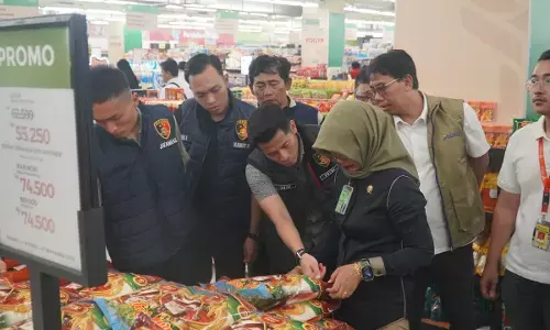 Sidak terpadu harga pangan, Polres Tegal bersama Bapanas pantau stabilitas harga beras di pasar dan ritel Sidak terpadu harga pangan, Polres Tegal bersama Bapanas pantau stabilitas harga beras di pasar dan ritel