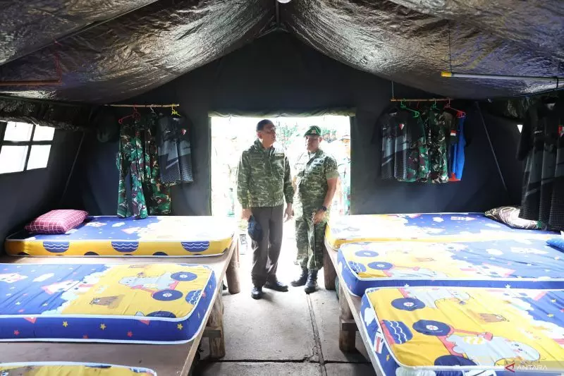 Menhan pastikan proyek Yonif Teritorial TP 821 sesuai rencana Menhan pastikan proyek Yonif Teritorial TP 821 sesuai rencana