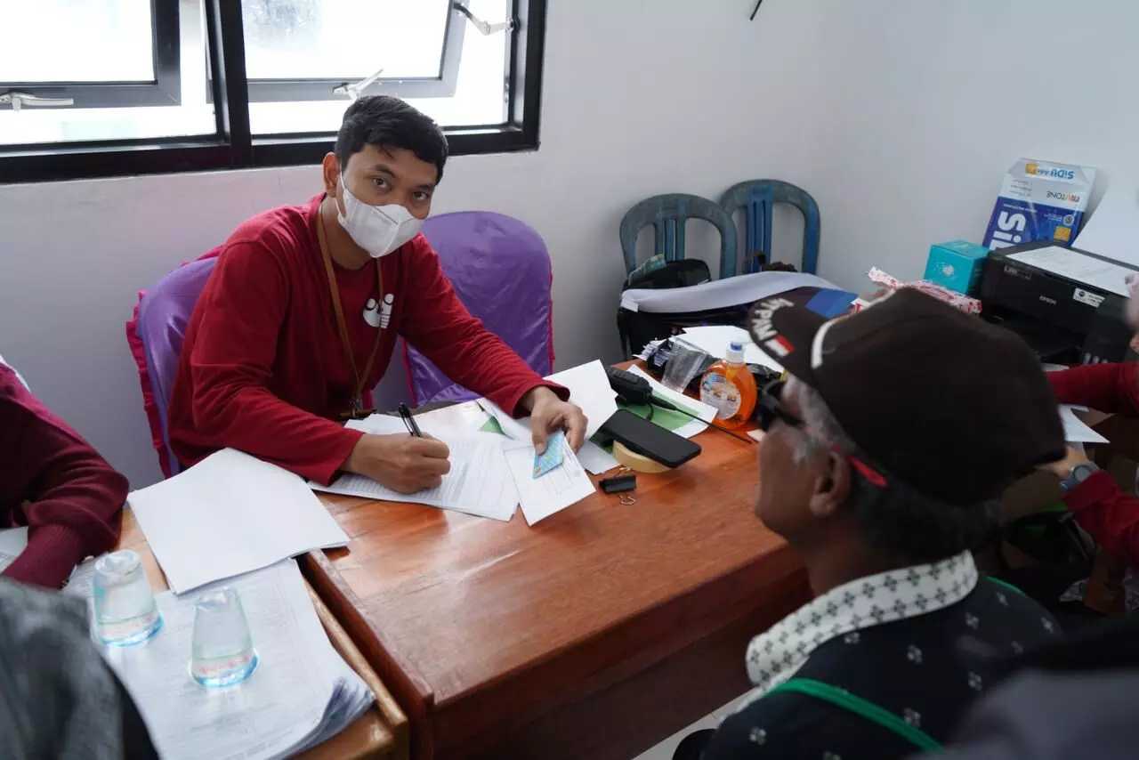 Operasi Katarak Gratis Kemensos, lansia di Donggala kembali melihat jelas Operasi Katarak Gratis Kemensos, lansia di Donggala kembali melihat jelas