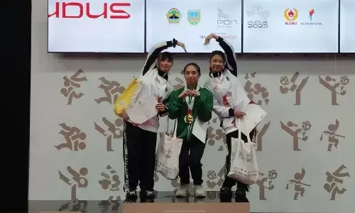 Jatim dan Jabar unggul sementara di ju-jitsu dan karate PON Kudus Jatim dan Jabar unggul sementara di ju-jitsu dan karate PON Kudus