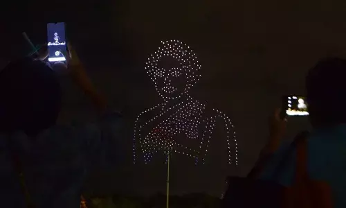 Ibu Suri Thailand Sirikit mangkat di usia 93 tahun