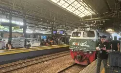 Evakuasi KA Purwojaya tuntas, jalur siap difungsikan kembali Evakuasi KA Purwojaya tuntas, jalur siap difungsikan kembali