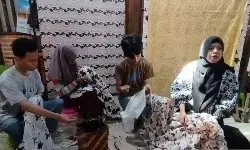 Nafis Arif Fiyanto, menoreh asa difabel di atas kain batik