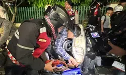 Polres Garut patroli berantas minuman keras dan preman Polres Garut patroli berantas minuman keras dan preman