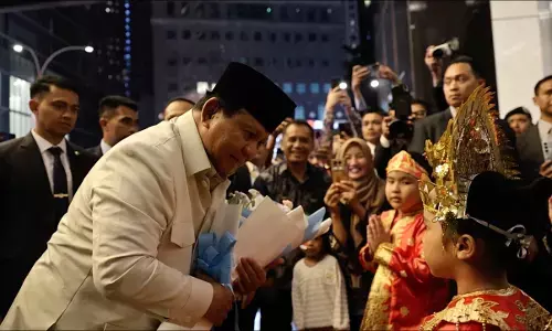 Diaspora Indonesia sambut kedatangan Prabowo di KTT ke-47 ASEAN Malaysia