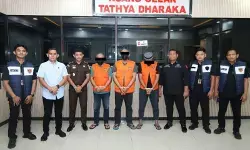 Empat tersangka korupsi Bank Sulselbar Rp10,9 miliar segera disidang Empat tersangka korupsi Bank Sulselbar Rp10,9 miliar segera disidang