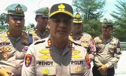 Tim gabungan lakukan olah TKP laka tunggal bus di exit Tol Pemalang.