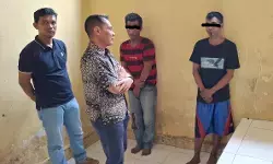 KAI Divre I Sumut bersama Polsek Belawan tangkap DPO pelaku pencurian alat sinyal perkeretaapian KAI Divre I Sumut bersama Polsek Belawan tangkap DPO pelaku pencurian alat sinyal perkeretaapian