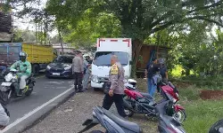 Aksi pencurian truk box, digagalkan warga di Sawangan Kota Depok Aksi pencurian truk box, digagalkan warga di Sawangan Kota Depok