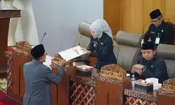 Empat Fraksi DPRD Boyolali sampaikan pandangan Ranperda pajak dan retribusi daerah