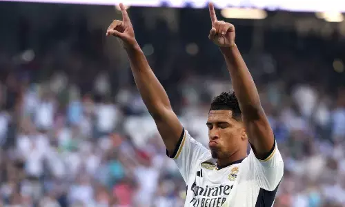 Real Madrid taklukkan Barcelona 2-1 di laga El Clasico Real Madrid taklukkan Barcelona 2-1 di laga El Clasico