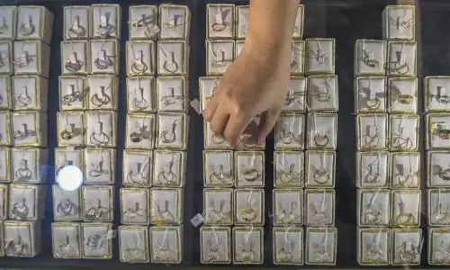 Harga emas Pegadaian stabil, UBS dan Galeri24 tak berubah