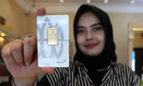 Harga emas Antam Senin ini merosot Rp23.000 jadi Rp2,327 juta/gram Harga emas Antam Senin ini merosot Rp23.000 jadi Rp2,327 juta/gram