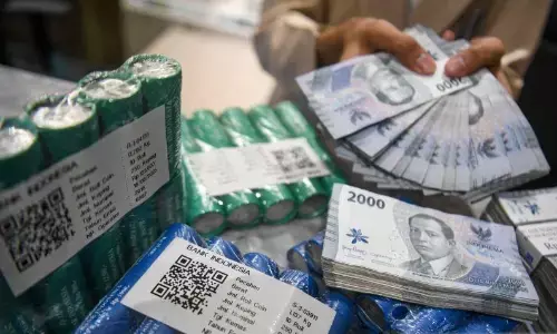Rupiah melemah jadi Rp16.621 per dolar AS pada penutupan perdagangan