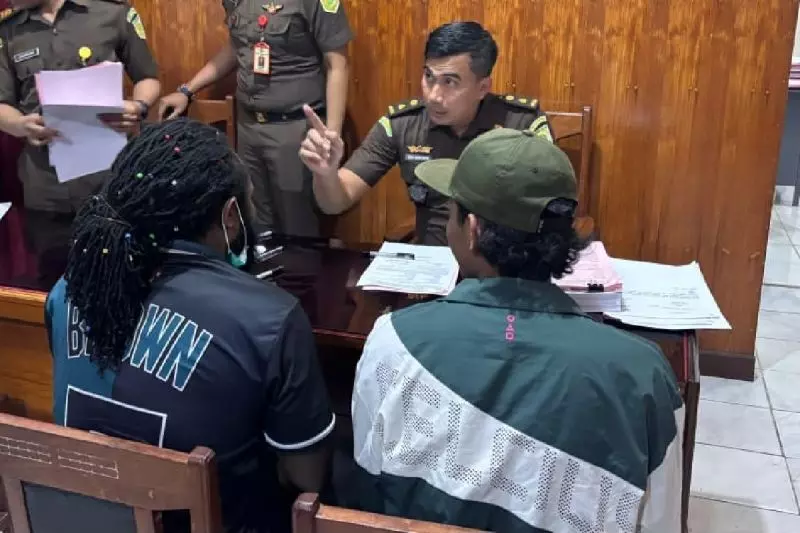 KKB penembak Brigpol Ronald Enok diserahkan ke jaksa di Nabire KKB penembak Brigpol Ronald Enok diserahkan ke jaksa di Nabire