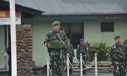 Peringati HSP 2025, Dandim 1710/Mimika pimpin upacara pengibaran bendera