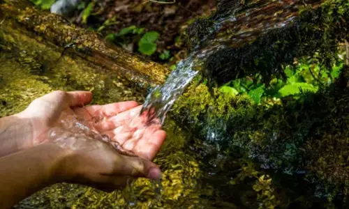 Warga sekitar Aqua ungkap sulit dapatkan air bersih pada Dedi Mulyadi