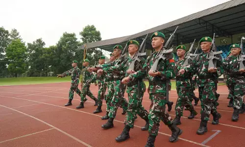 Gubernur Akmil pimpin upacara peringatan Hari Sumpah Pemuda 2025 Gubernur Akmil pimpin upacara peringatan Hari Sumpah Pemuda 2025