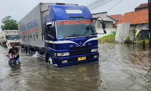 Banjir kembali genangi wilayah Kota Semarang akibat hujan Selasa pagi