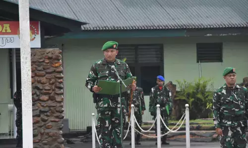 Peringati HSP 2025, Dandim 1710/Mimika pimpin upacara pengibaran bendera Peringati HSP 2025, Dandim 1710/Mimika pimpin upacara pengibaran bendera