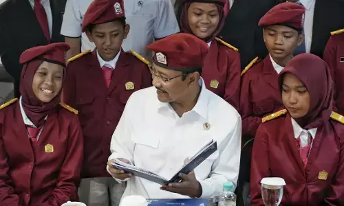 Studi tur seru! Siswa Sekolah Rakyat belajar Rupiah di museum Bank Indonesia Studi tur seru! Siswa Sekolah Rakyat belajar Rupiah di museum Bank Indonesia