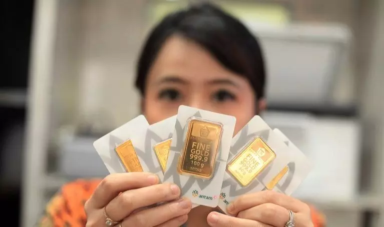 Emas Antam terus turun, kini Rp15.000 ke angka Rp2,267 juta/gram Emas Antam terus turun, kini Rp15.000 ke angka Rp2,267 juta/gram