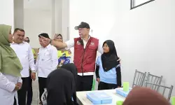 Kunjungi Sekolah Rakyat di Lebak, Wamensos menyemangati para siswa belajar disiplin Kunjungi Sekolah Rakyat di Lebak, Wamensos menyemangati para siswa belajar disiplin