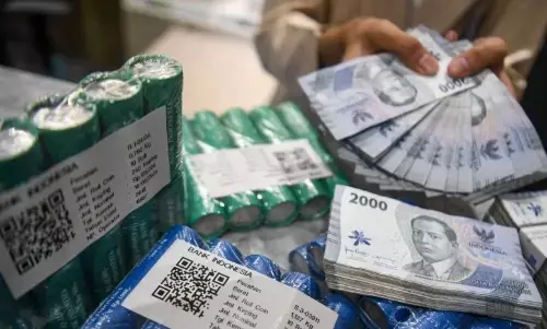 Rupiah pada Rabu pagi melemah jadi Rp16.613 per dolar AS Rupiah pada Rabu pagi melemah jadi Rp16.613 per dolar AS