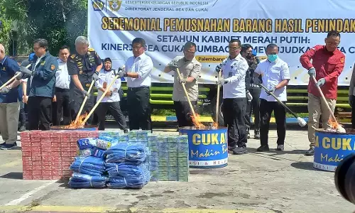 Bea Cukai Sumbagtim musnahkan barang ilegal rokok dan miras senilai Rp19,32 miliar Bea Cukai Sumbagtim musnahkan barang ilegal rokok dan miras senilai Rp19,32 miliar