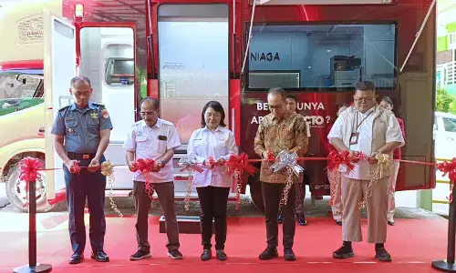 Perluas layanan dan dukung inklusi keuangan, CIMB Niaga luncurkan mobil kas di Jayapura Perluas layanan dan dukung inklusi keuangan, CIMB Niaga luncurkan mobil kas di Jayapura