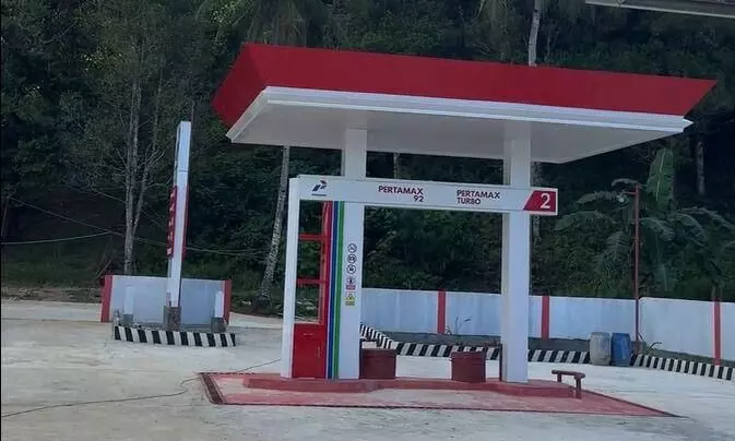 Pertamina antar BBM sampai ke Pulau Obi, bantu nelayan di Halmahera Selatan melaut Pertamina antar BBM sampai ke Pulau Obi, bantu nelayan di Halmahera Selatan melaut