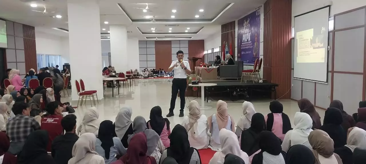 Pekan Komunikasi Politik, mahasiswa FISIP UIN Raden Fatah didorong kuasai seni bicara Pekan Komunikasi Politik, mahasiswa FISIP UIN Raden Fatah didorong kuasai seni bicara