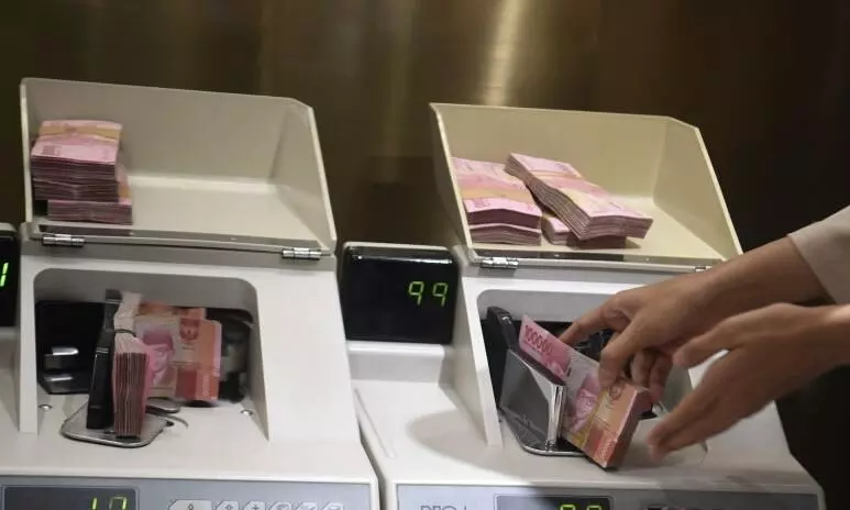 Rupiah melemah dipicu sinyal hati-hati kebijakan The Fed Rupiah melemah dipicu sinyal hati-hati kebijakan The Fed