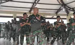 Latih ketangkasan prajurit, Kodim 1710/Mimika gelar latihan pencak silat militer
