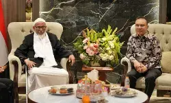 Dasco terima kunjungan Abu Bakar Baasyir bahas isu kebangsaan Dasco terima kunjungan Abu Bakar Baasyir bahas isu kebangsaan