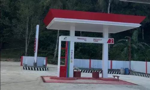 Pertamina antar BBM sampai ke Pulau Obi, bantu nelayan di Halmahera Selatan melaut Pertamina antar BBM sampai ke Pulau Obi, bantu nelayan di Halmahera Selatan melaut