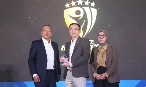 BRI Life raih 3 penghargaan di ajang “The Finance Executive Golden Star Award 2025” BRI Life raih 3 penghargaan di ajang “The Finance Executive Golden Star Award 2025”