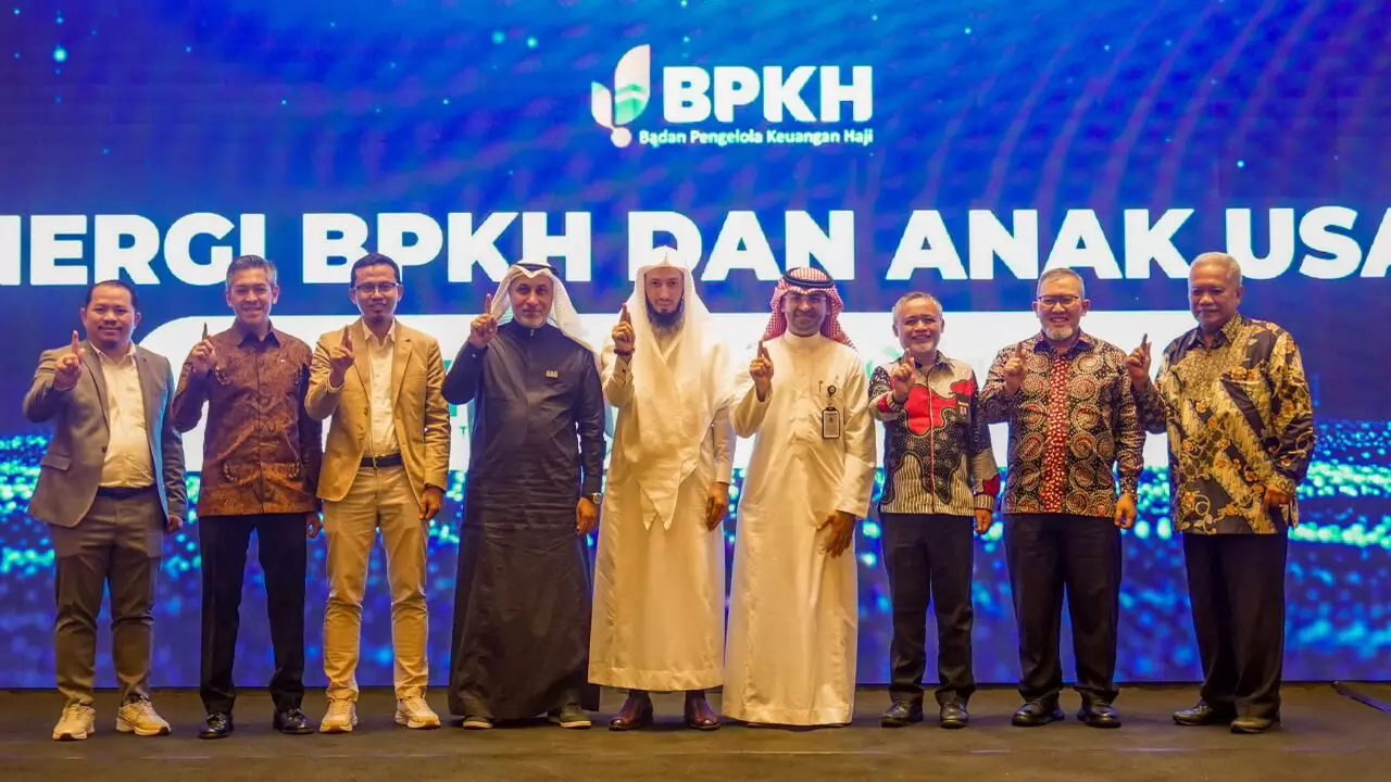 BPKH Limited ciptakan perjalanan Mekkah–Madinah lewat MOU dengan Saudi Arabia Railways BPKH Limited ciptakan perjalanan Mekkah–Madinah lewat MOU dengan Saudi Arabia Railways