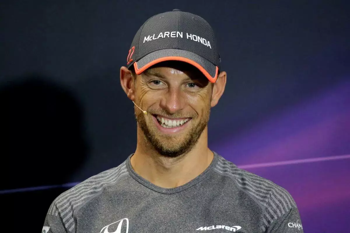 Jenson Button akhiri perjalanan balapnya di Bahrain Jenson Button akhiri perjalanan balapnya di Bahrain