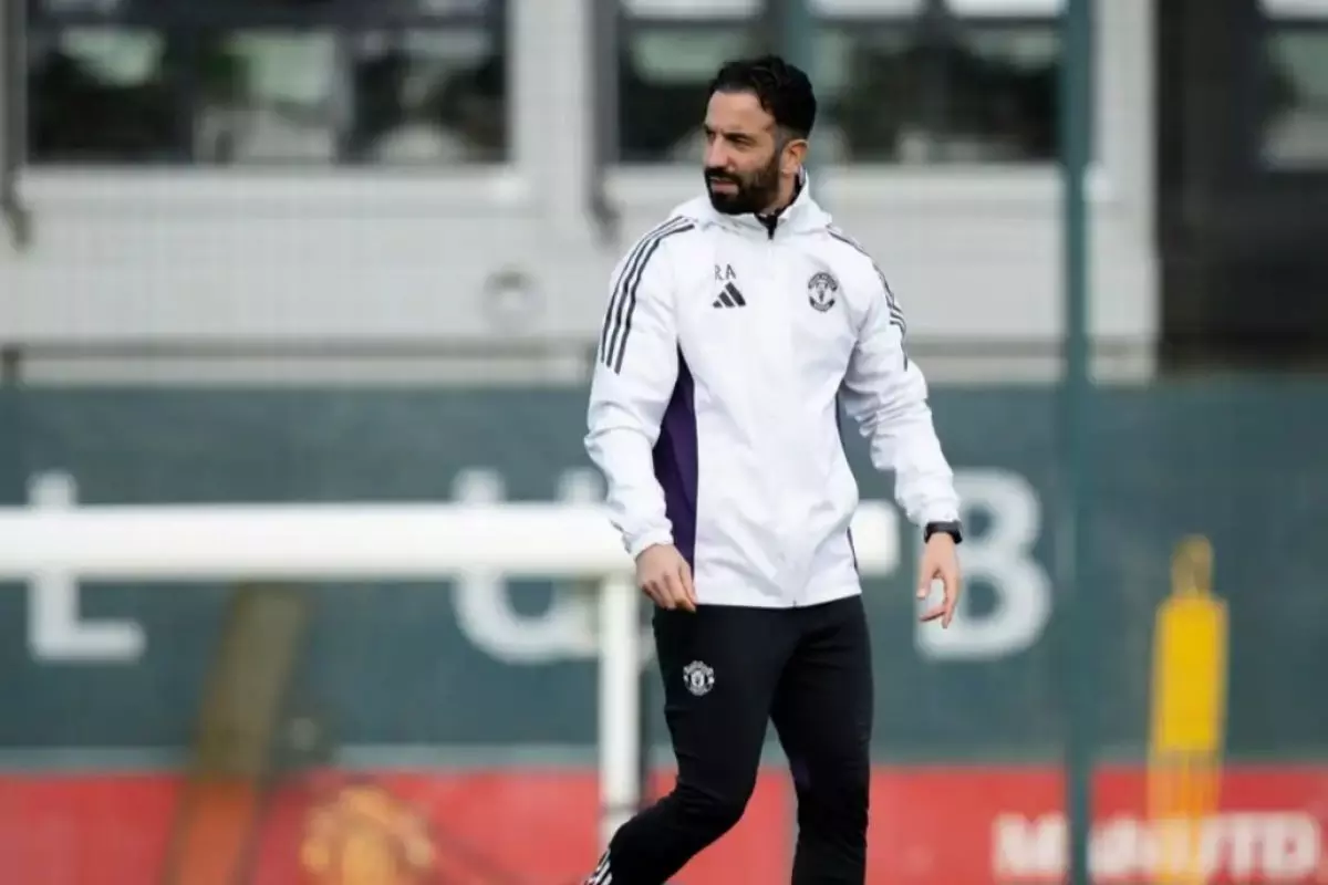 Martinez absen lawan Nottingham meski sudah kembali berlatih Martinez absen lawan Nottingham meski sudah kembali berlatih